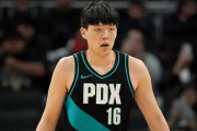 华体会体育-杨瀚森对勇士太劣势！首节三分打铁，外防成弊端，进攻地位太低了